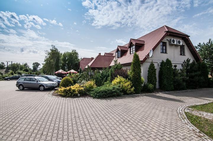 Pod Wierzba Hotel Uniejow Esterno foto